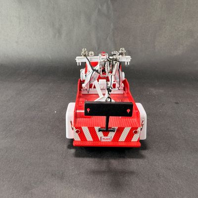 73 | VINTAGE | 1955 Diamond-T Tow Truck | Mobil