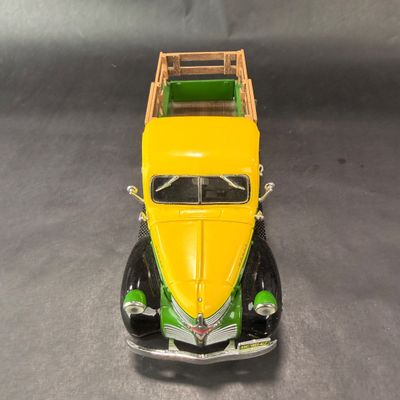 77 | VINTAGE | 1947 Dodge Pickup Truck | John Deere