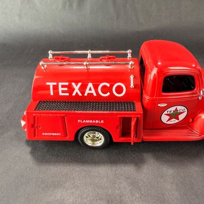 75 | VINTAGE | 1940 Ford Tanker | Texaco | ERTL