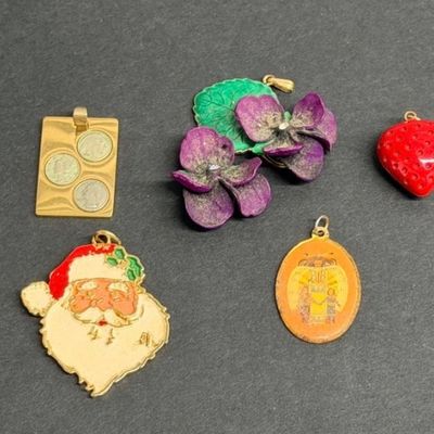 Pendant/Charm Lot