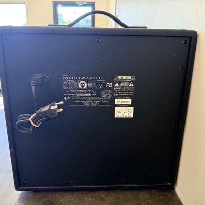 Fender Mustang II Amp
