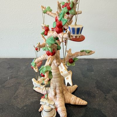 Lenox fine ivory porcelain "Tree of Independence" display tree