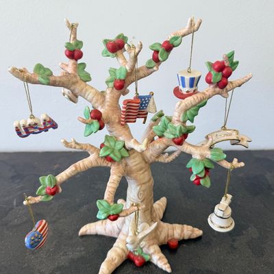 Lenox fine ivory porcelain "Tree of Independence" display tree