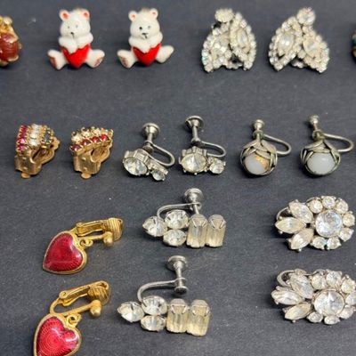 Lot of Earrings