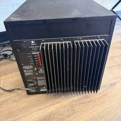 Logitech Z5500 Speaker System