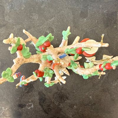 Lenox fine ivory porcelain "Tree of Independence" display tree
