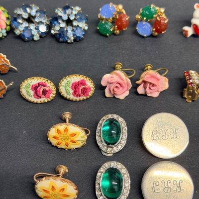 Lot of Earrings