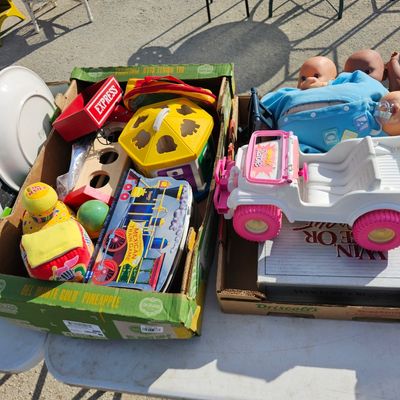 Estate sale photo