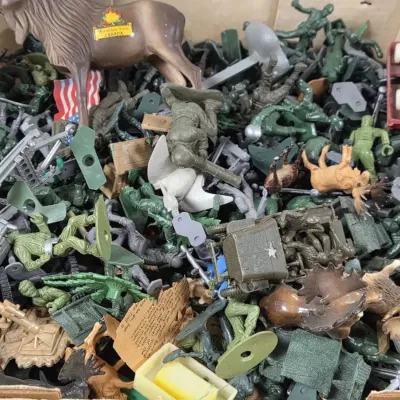 Full Box Vintage Plastic Toy Soldiers And Other Figurines 