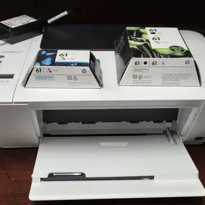 HP Deskjet 2542 With Ink