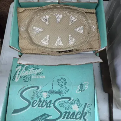 Set Of 3 Anchor Hocking "Serva-Snack" Set