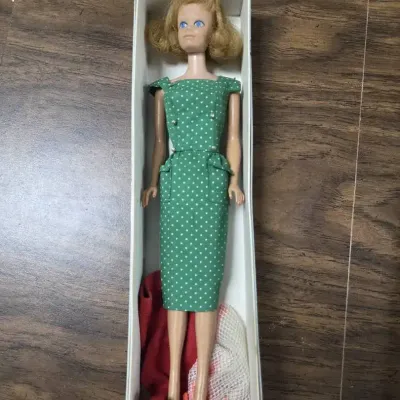Vintage Midge Barbies Beat Friend