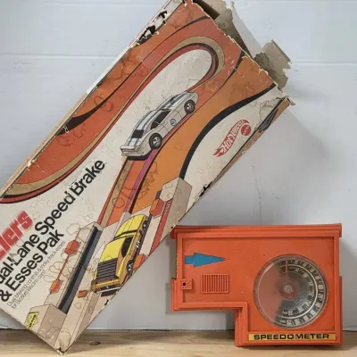 Vintage Hot Wheels Accessories 