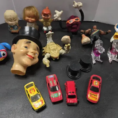 Vintage Toys- California Rasin, Lucite Snoopy Dog, Moody Cuties & Others!