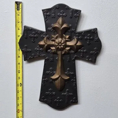 Metal Cross Wall Hanging Decor