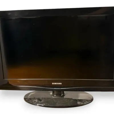 32" Samsung TV Model LN32C350D1D