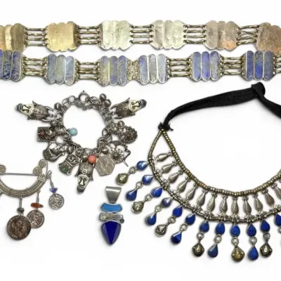Chunky Necklaces And Bracelets With Blue Stones