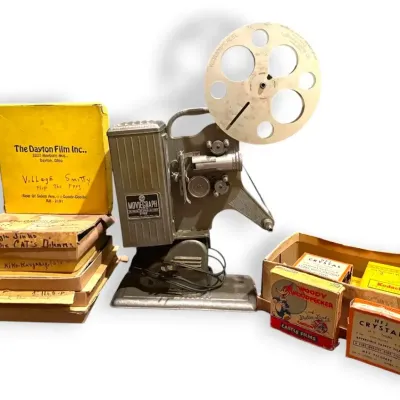 Vintage Keystone Moviegraph Model D-752 Projector & Film 