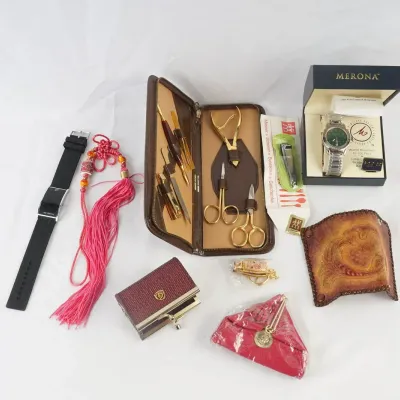 Vintage Accessories & Grooming Tools with Merona Watch