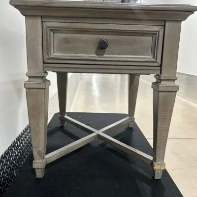 BY313 Haverty Furniture Co. Night Stand(Gray)