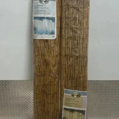 BY200 2 - Hampton Bay 6 FT Reed Fencing