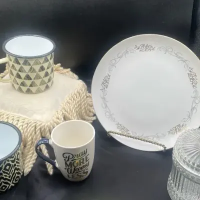 BY226 Coffee Cups And Decor