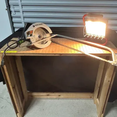 BY237 Pegboard Tool Bench, Lighting & Saws