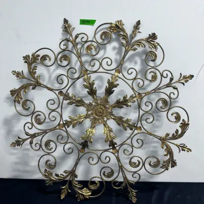 BY199 Large Antique Style Metal Wall Hanging