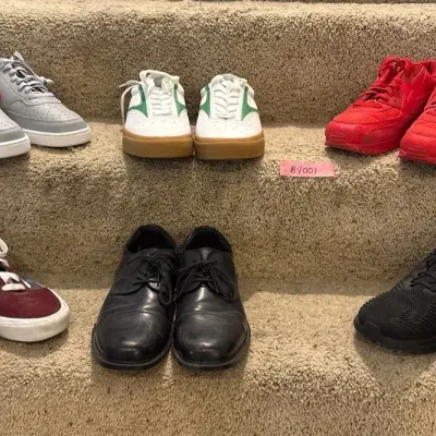 BY001 Nike, Van Footwear And More 