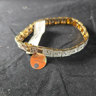 Sale Photo Thumbnail #684