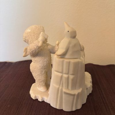 LOT 85: Vintage Silvertone Penguins (3), Silvertone Bowl (8") & Dept 56 Snowbabies I'm Making an Ice Sculpture"