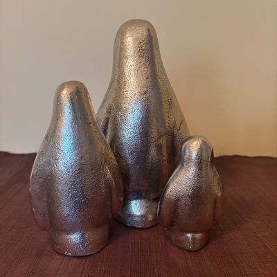 LOT 85: Vintage Silvertone Penguins (3), Silvertone Bowl (8") & Dept 56 Snowbabies I'm Making an Ice Sculpture"
