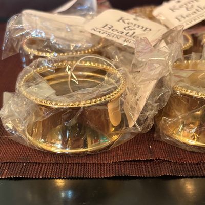LOT 88: Vintage Vandor Pelzman Designs 1995 Oven Stovetop Top Cookie Jar, Kemp & Beatley Beaded Edge Napkin Rings, Hammered Copper...