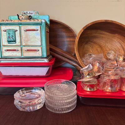 LOT 88: Vintage Vandor Pelzman Designs 1995 Oven Stovetop Top Cookie Jar, Kemp & Beatley Beaded Edge Napkin Rings, Hammered Copper...