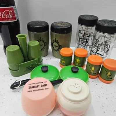 Salt and pepper lot