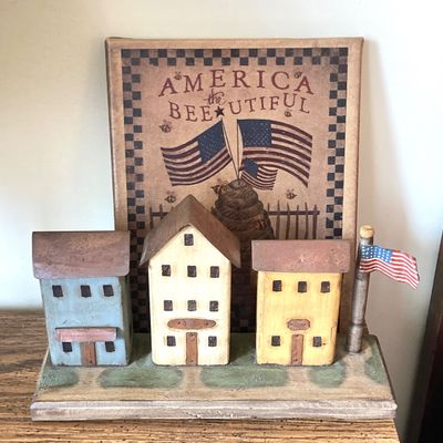 LOT 56: Primative Collection - Bees - B Huffman Studio 2017, Americana, Schramberg Handemalt Vase and More