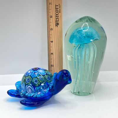 LOT 70: Gorgeous Art Glass - Jelly Fish Paperweight (Hand Made Fabrique a La Main) and Sea Turtle Figurine