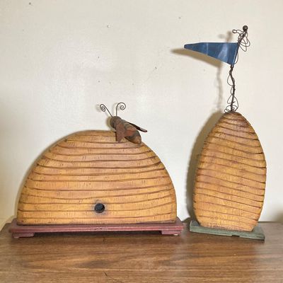 LOT 56: Primative Collection - Bees - B Huffman Studio 2017, Americana, Schramberg Handemalt Vase and More