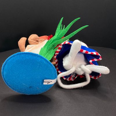 LOT 67: Annalee Dolls - The Wizard Owl Magic Spell, Patriotic Mouse, July Fourth and Wannabe a Sand Dollar