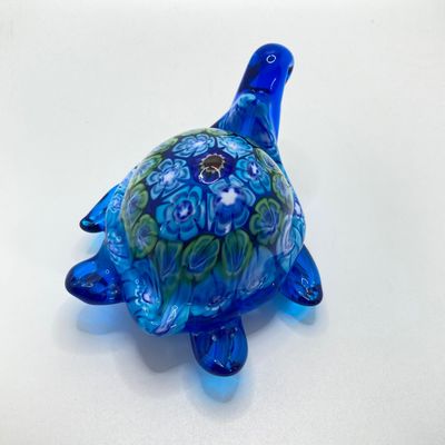 LOT 70: Gorgeous Art Glass - Jelly Fish Paperweight (Hand Made Fabrique a La Main) and Sea Turtle Figurine