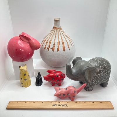 LOT 65: Ceramic Vase (Puerto Rico) with Collection of Painted / Carved Stone Figurines