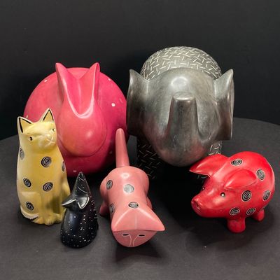 LOT 65: Ceramic Vase (Puerto Rico) with Collection of Painted / Carved Stone Figurines