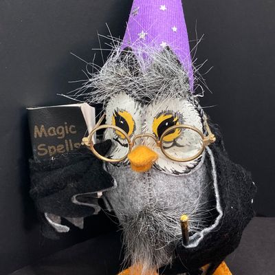 LOT 67: Annalee Dolls - The Wizard Owl Magic Spell, Patriotic Mouse, July Fourth and Wannabe a Sand Dollar