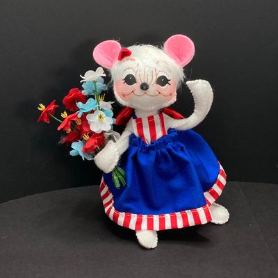 LOT 67: Annalee Dolls - The Wizard Owl Magic Spell, Patriotic Mouse, July Fourth and Wannabe a Sand Dollar