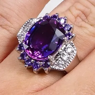Gleaming Blue Purple Sapphire 8.45Ct 925 Sterling Silver White Gold Ring Size 7