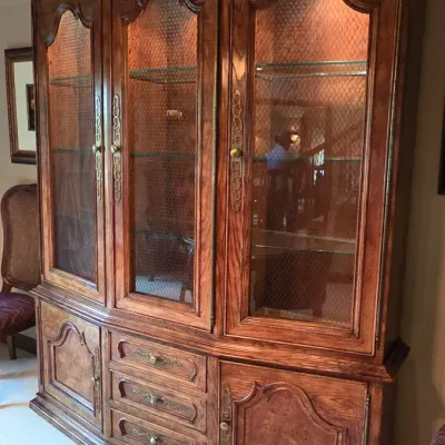 Sale Photo Thumbnail #218: 3 Drawers
2 Cabinet Sides
3 Door Front
Lights
84" tall x 66" wide x 12.5" deep
Very good condition with minimal signs of wear

Pickup Details
Once your purchase is complete, you'll receive the pick-up address along with your scheduled pick-up instructions