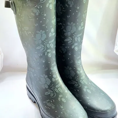 Sale Photo Thumbnail #520: Floral Design
Size 8

Pickup Details
Once your purchase is complete, you'll receive the pick-up address along with your scheduled pick-up instructions. Feel free to reach us at 708-362-1512 or 708-362-1510.

PLEASE NOTE: You are welcome to browse addition