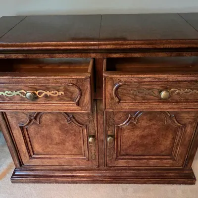 Sale Photo Thumbnail #226: 2 Drawers, 2 Cabinet Fronts
Tops Lifts
31" tall x 42" wide x 19" deep

Pickup Details
Once your purchase is complete, you'll receive the pick-up address along with your scheduled pick-up instructions. Feel free to reach us at 708-362-1512 or 708-362-1510.