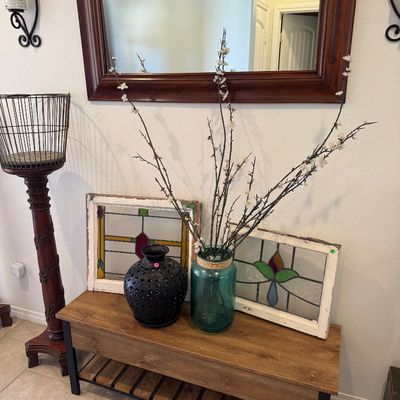 Stained glass window, pedestal stand, 