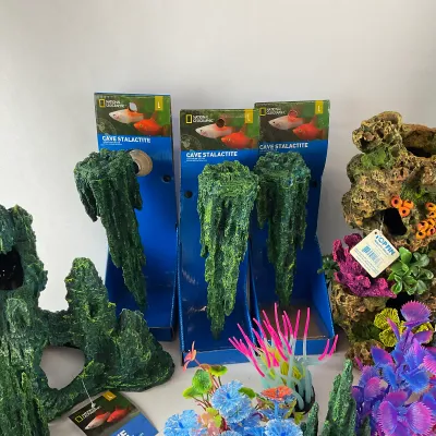 998 Large National Geographic Aquarium Décor Lot – 22 Pieces